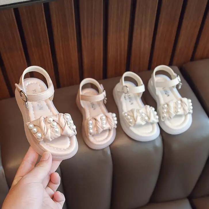 

Girls Princess Sandals Summer New Baby Pearl Rhinestones Bow Single Leather Shoes Fashion Non-slip Flat Children's Beach Shoe