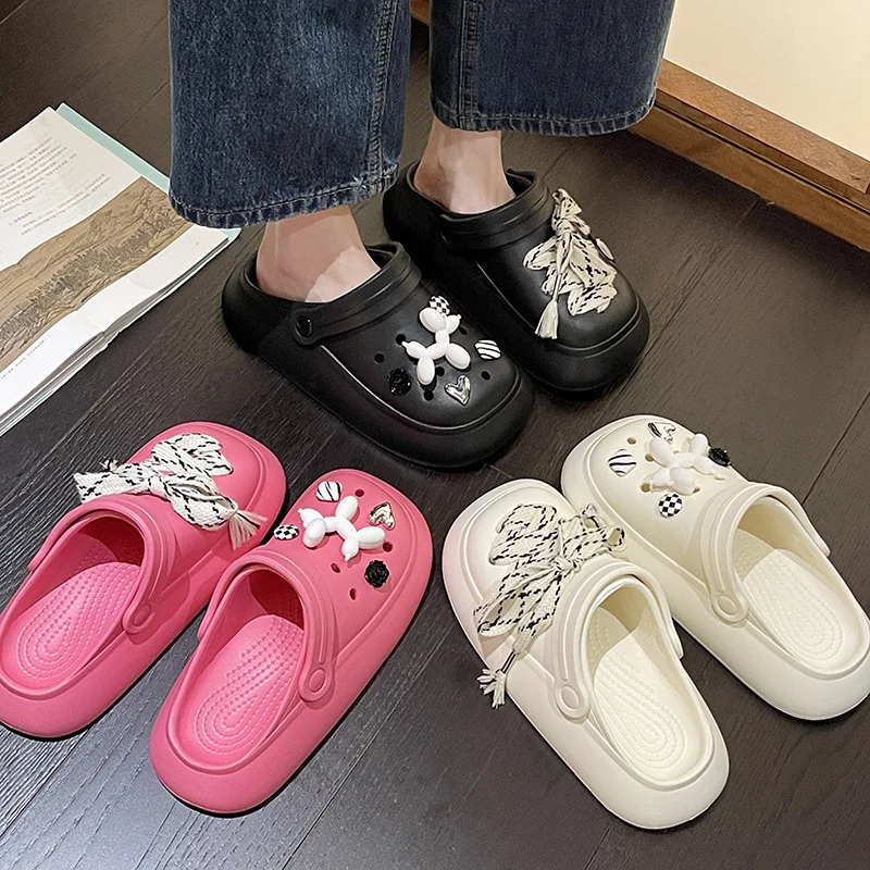 Thick Soled Raised Hole Shoes for Women To Wear Externally Summer 2023 New Cute Cartoon Strap with Close Toe Outside Sandals
