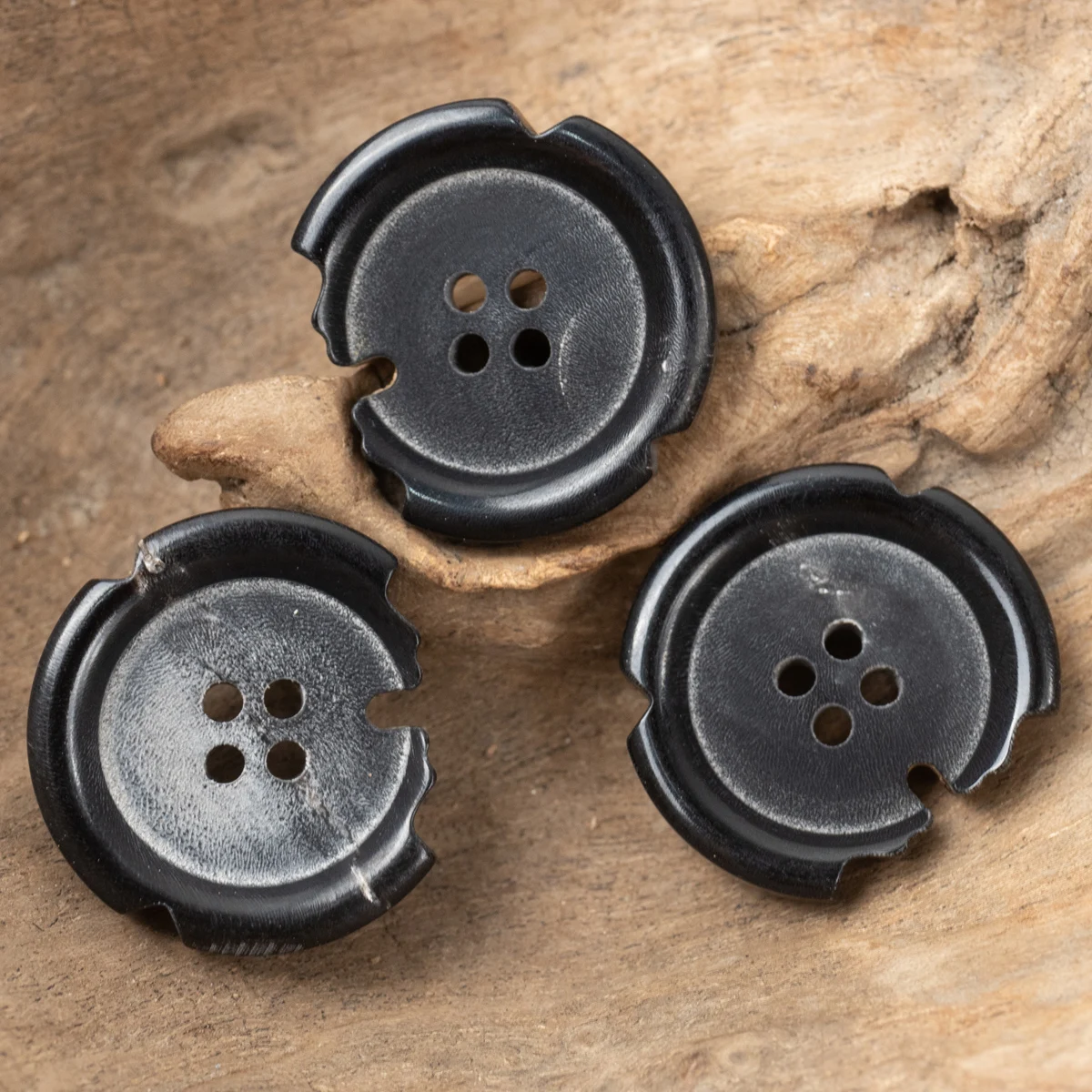 

6pcs Irregular Horn Buttons Designer Dull Polished Genuine Natural Horn Button Set Sewing Accessories Luxury Clothing Suit 25mm