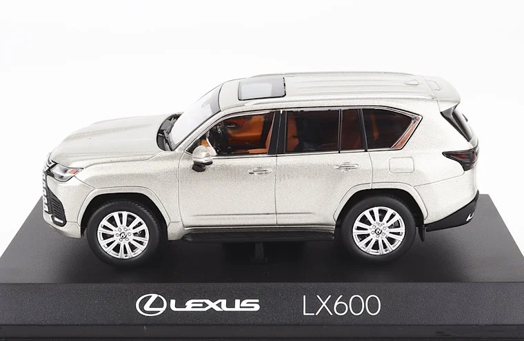

KYOSHO LEXUS LX600 1:43 Luxury 2022 Alloy car mode Toys