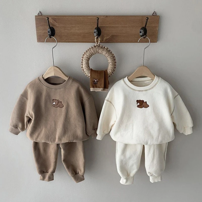 

HoneyCherry Autumn Children's Embroidered Cartoon Casual Sports Two-piece Set baby girl clothes