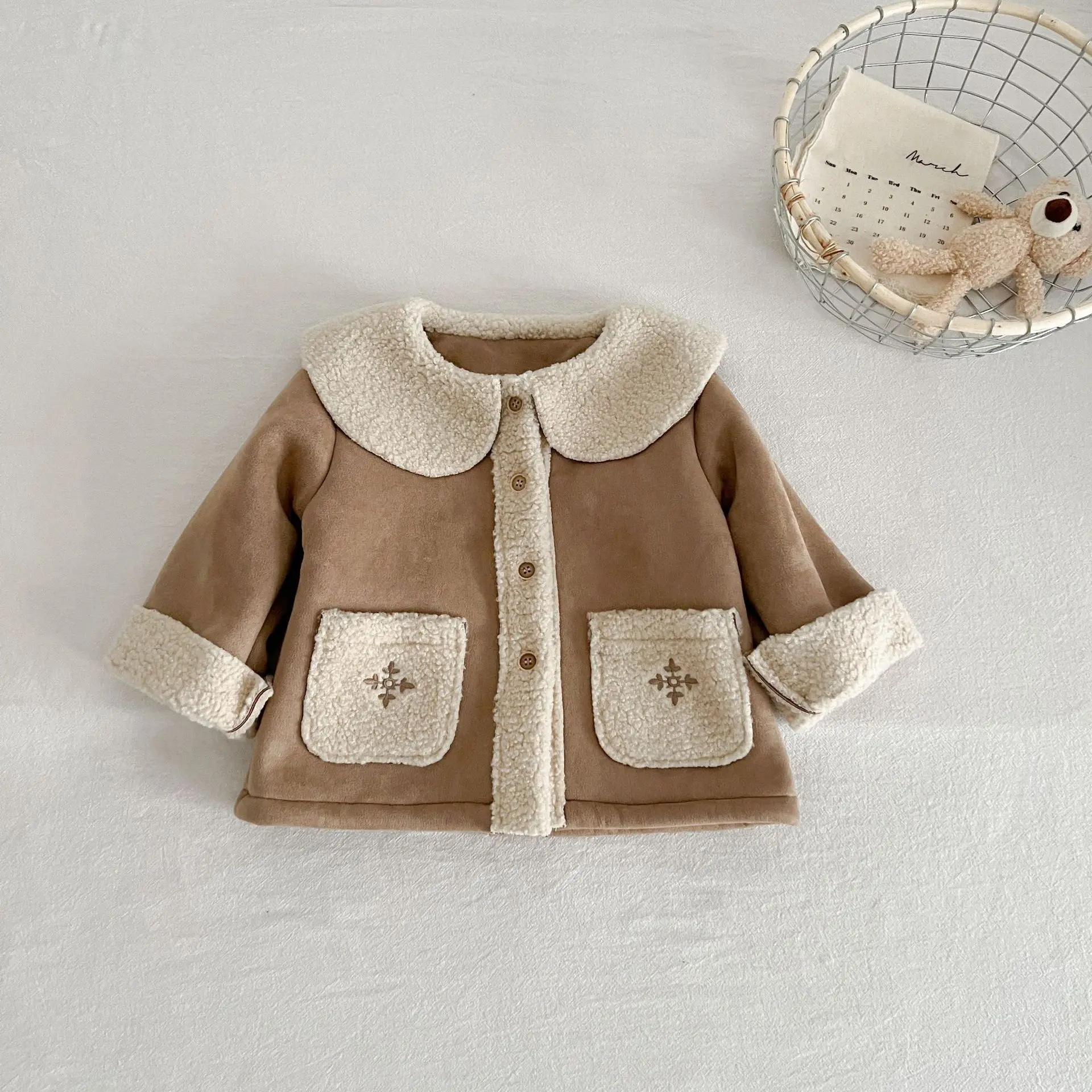 

New Autumn Winter Thickend Plus Velvet Warm Coat Boy Girl Children Embroidery Flower Pocket Casual Tops Baby Cotton Retro Coat