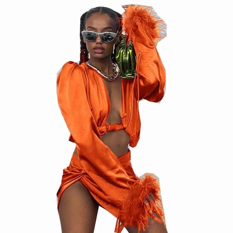 

Футболка женская с буквенным принтом, стильная повседневная свободная черная рубашка с коротким рукавом и разрезом по бокам, в стиле хип-хо...