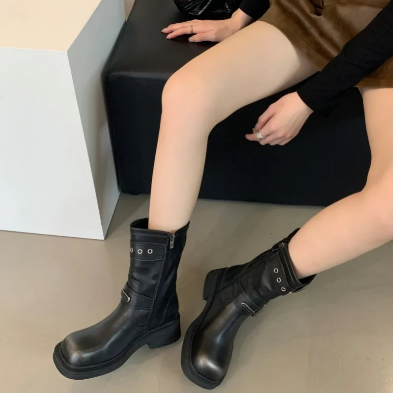 Женские черные сапоги-гладиаторы до середины икры на молнии круглый носок