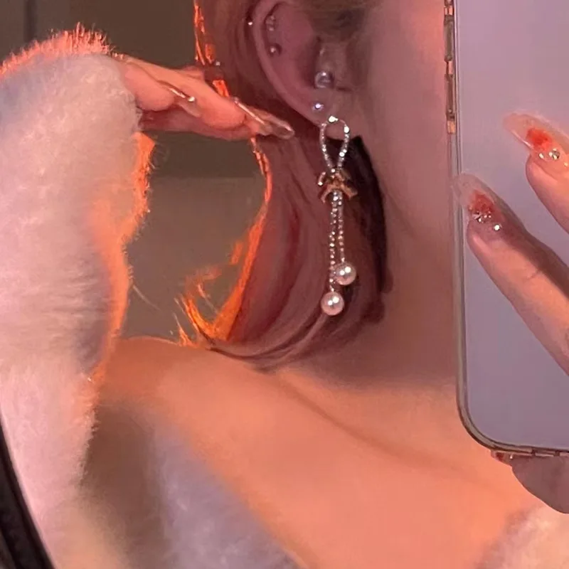 

2022 New Fashion Trend Inlaid Diamond Elegant Delicate Romantic Bow Pearl Tassel Earrings Women's Jewelry Party Gift Wholesale