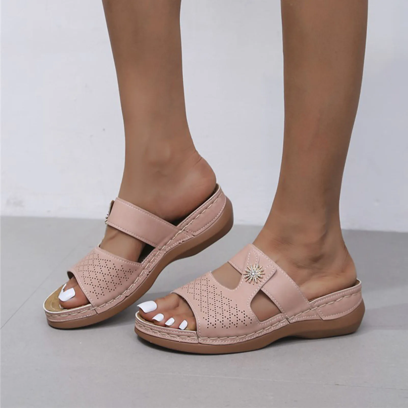 Summer Women's Sandals Non-slip Soft Sole Beach Shoes For Camping