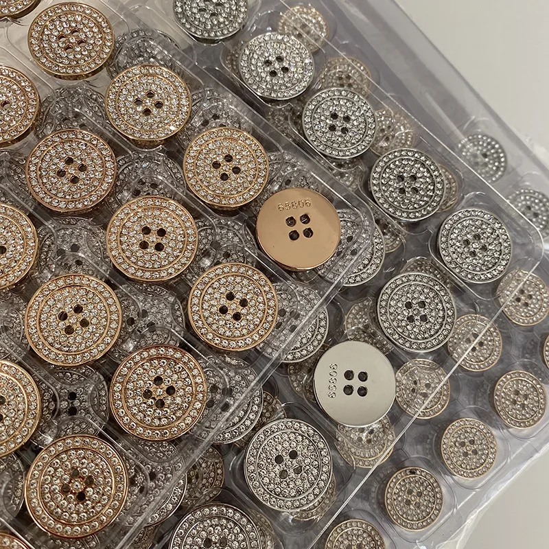 

Retro 4-holes Buttons Rhinestone Diamond Decor Metal Gold Handicraft Accessories For Suit Coat Clothes Replace Diy Supplies 6pcs