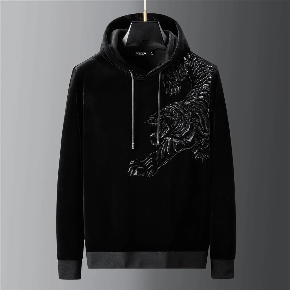 

European high-end golden velvet sweater Plush thickened men's Hoodie casual fashion tiger embroidery autumn and winter outercoat