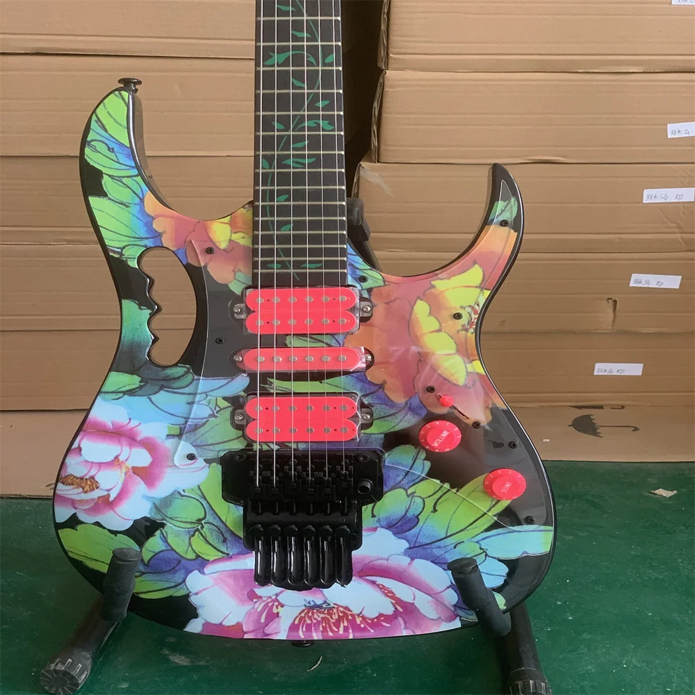 

Classic Rosewood Fingerboard Six String Electric Guitar can be customized in color according to your requirement guitarra