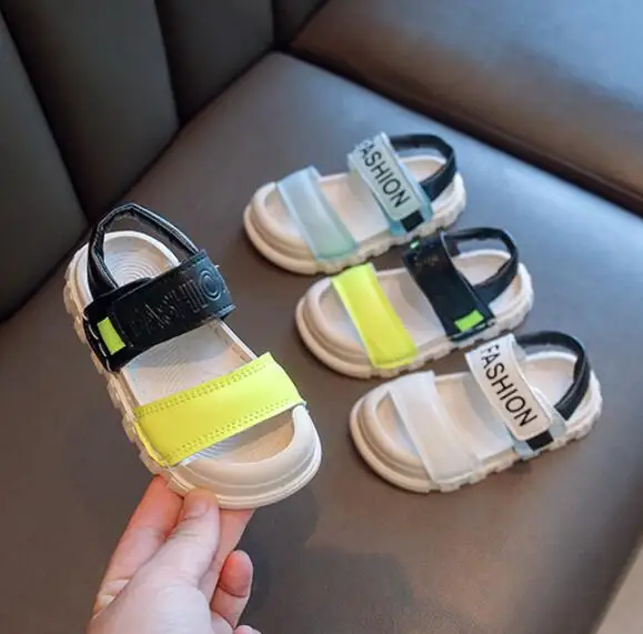 

2022 Girls Sandals Comfortable Kids Shoes Summer Childrens Heels New Rhinestone Girls Gladiator Fashion Basic Slides Gladiator