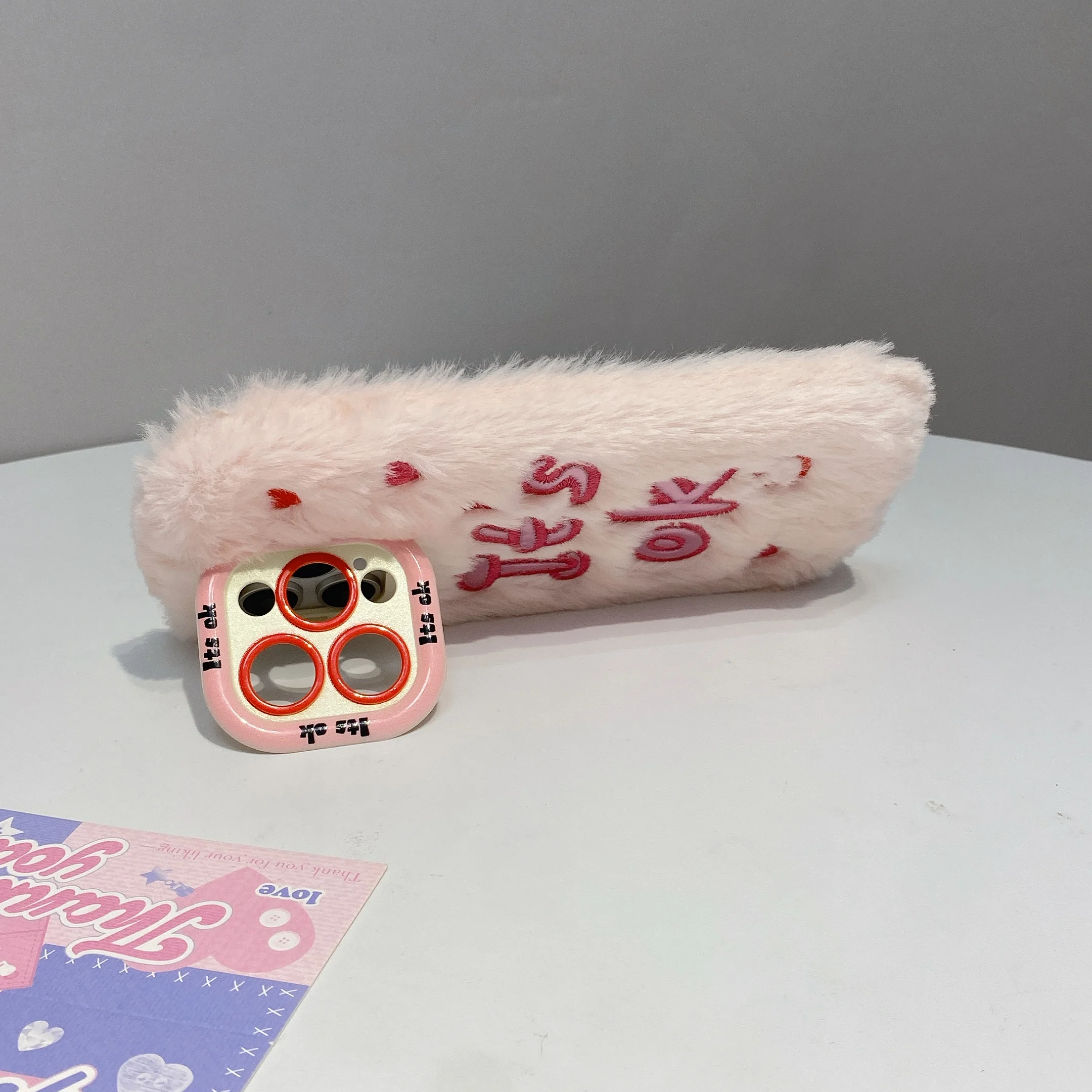 Роскошный Уникальный плюшевый вышитый мягкий чехол с буквами для iPhone 11 12 13 14 15 16 Pro