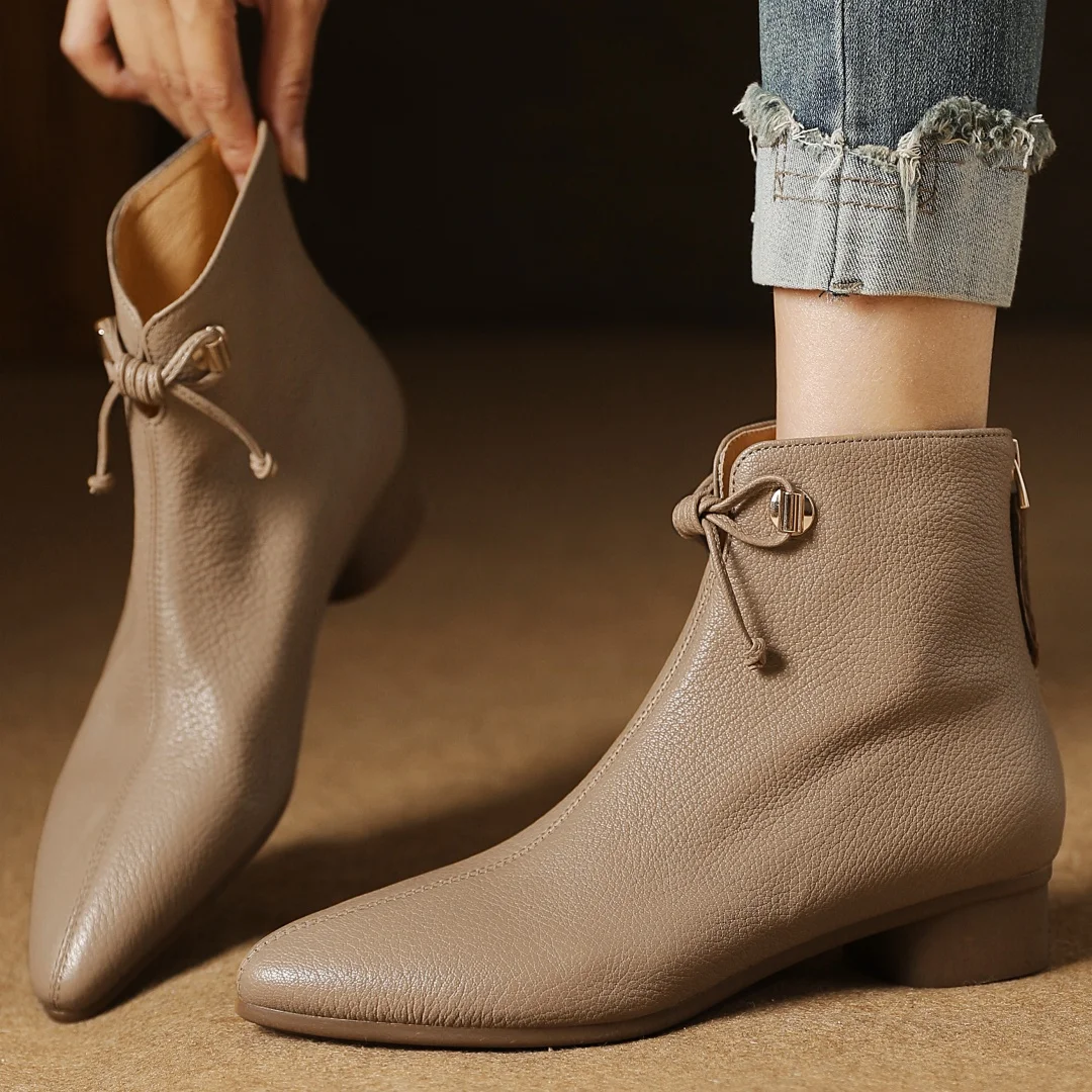 Женские осенние ботильоны на плоской подошве из овчины с острым носком и молнией