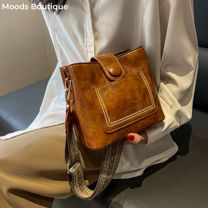 сумка через плечо женская на мини почтальонка Сумки MOODS в винтажном стиле для