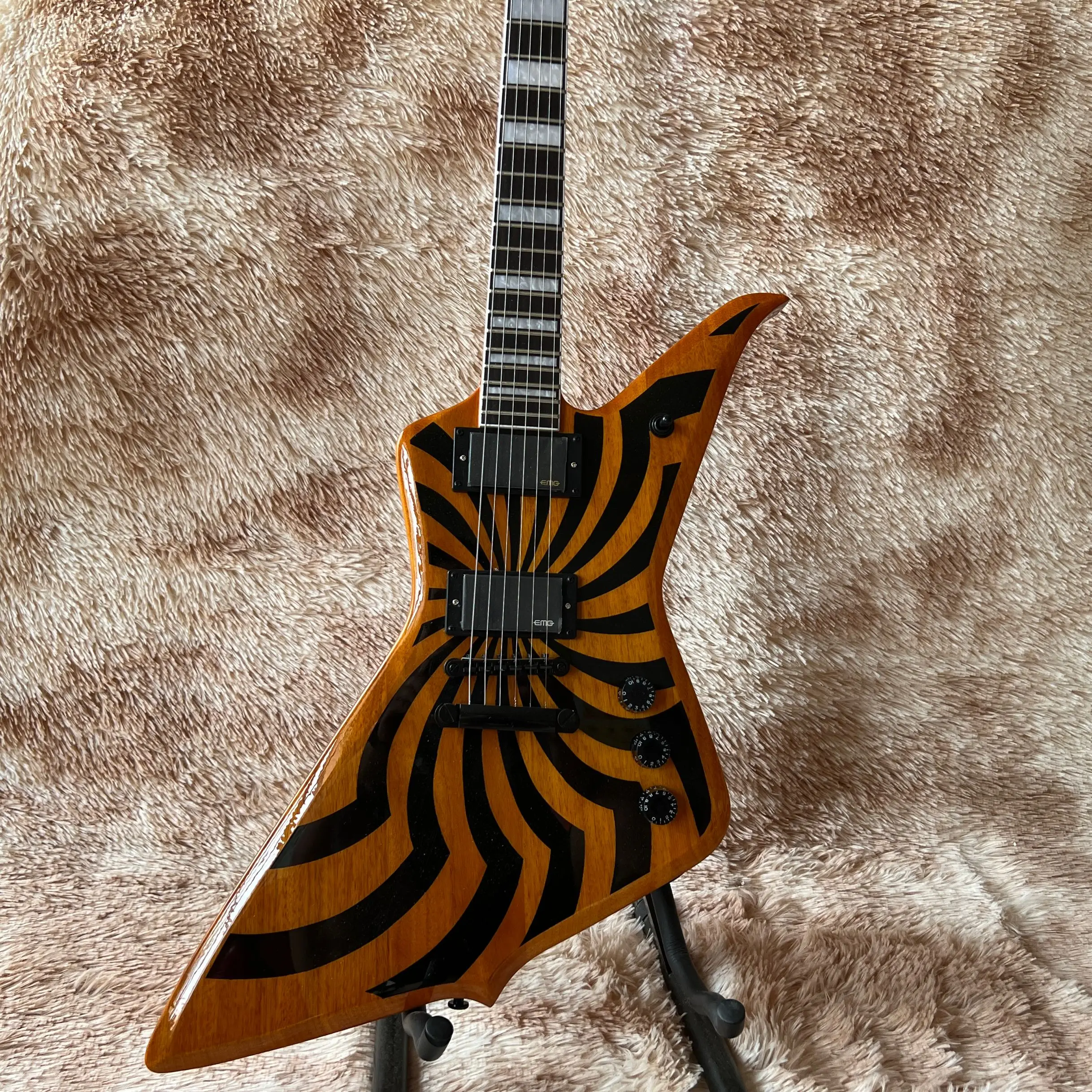 

New Custom Yellow Zakk Electric Guitar MAHOGANY Body Black Hardware Guitarra Eletrica High Quality Fast Shipping Guitare