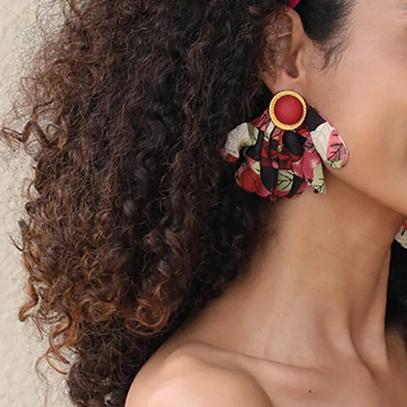 

Vintage Exquisite Flower Accessories for Women Trendy Jewelry Colorful Yarn Earrings Romantic Earring Exaggerated Jewellery