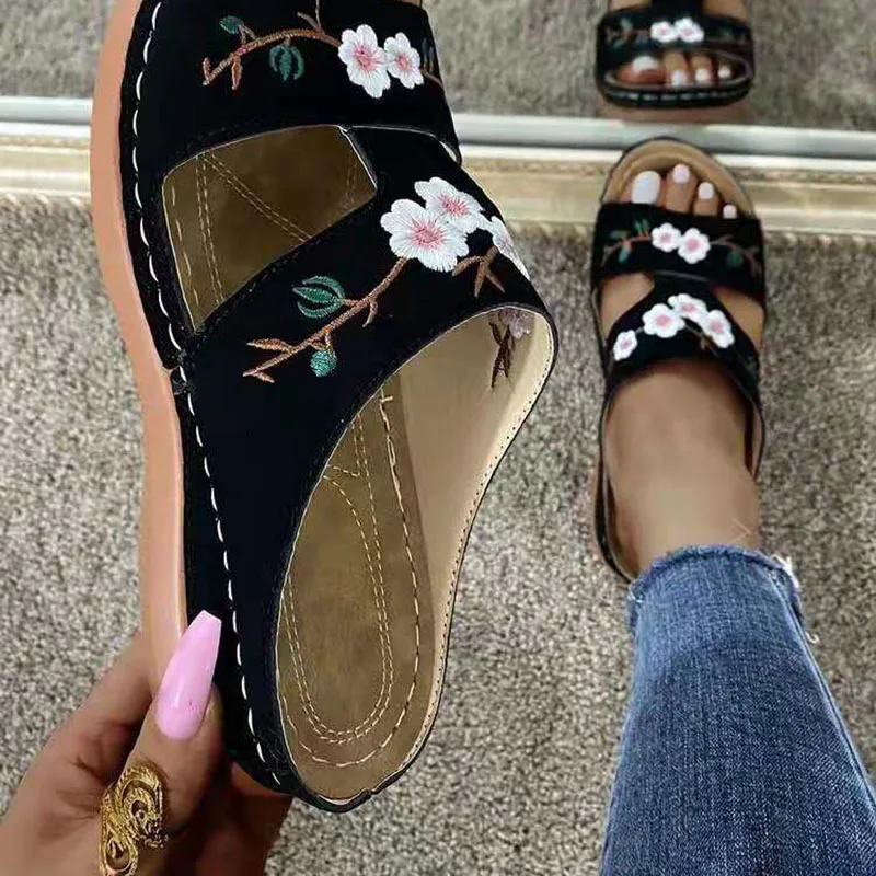 

Fashion Embroider Soft Slippers Women Summer Open Toe Flock Comfort Beach Shoes Mujer 2022 New Outdoor Thick Bottom Slippers