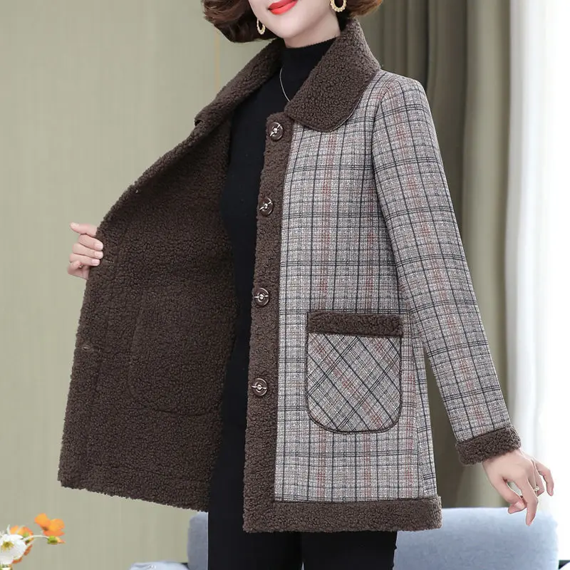Middle-aged mother's New Splicing Lamb velvet Jacket 2023 Autumn Winter Slim Thick Plaid Coat Short Women's Warm Parkas Outwear