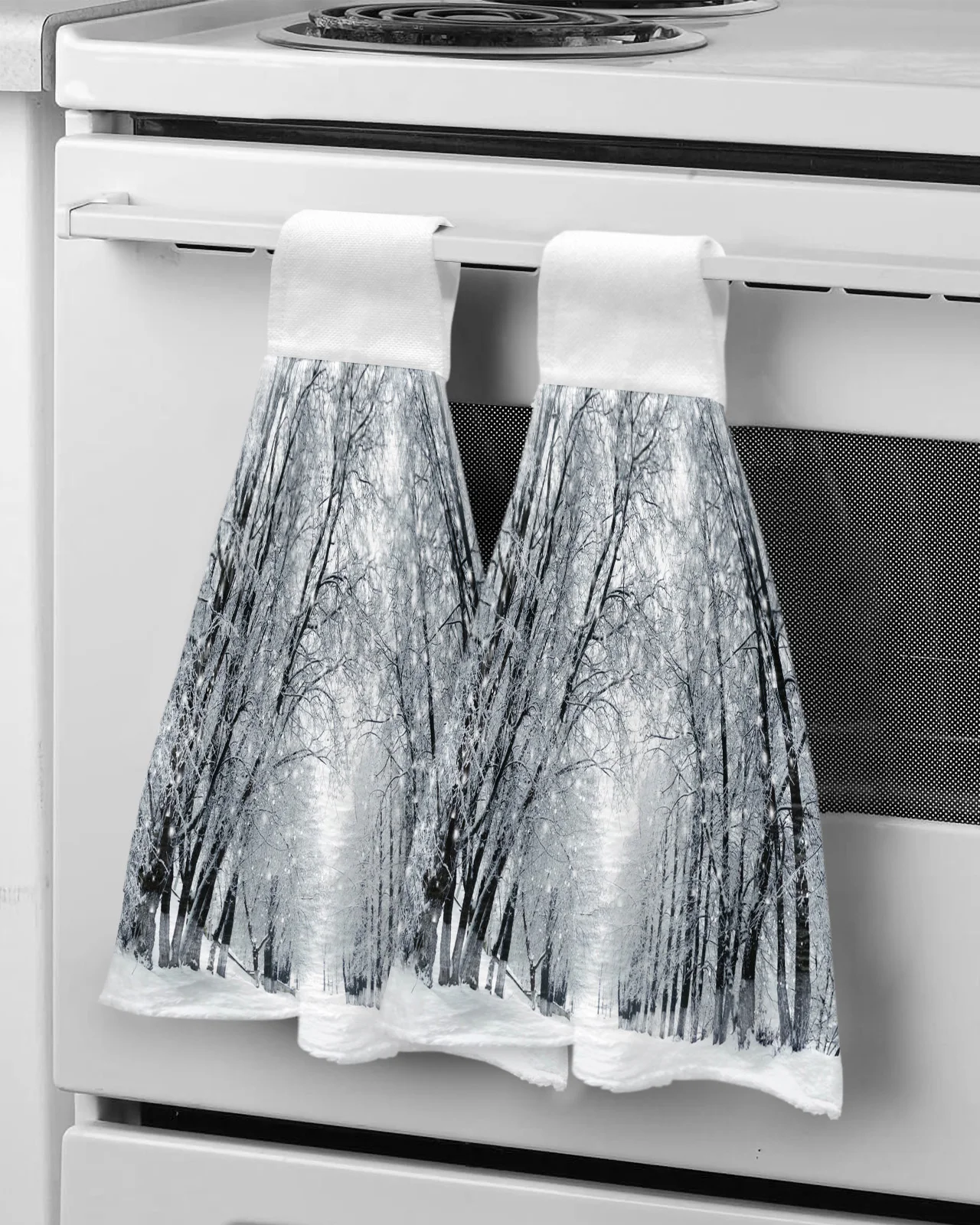 

Полотенце из абсорбирующей ткани с изображением леса снега деревьев зимних растений