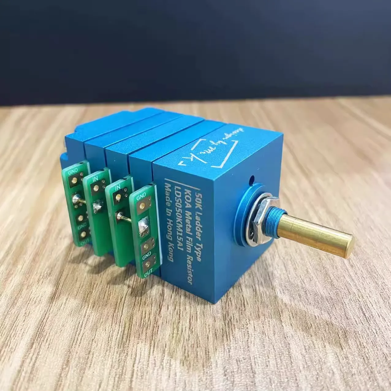 Z-611 Blue Giant 59-уровневый потенциометр громкости шагового двигателя