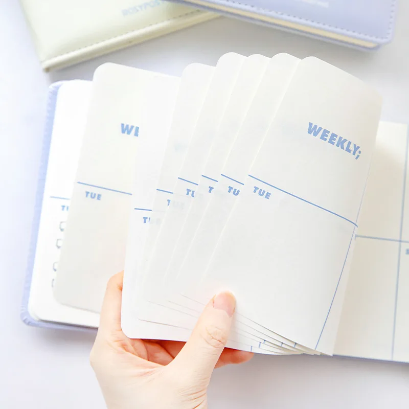 Ceny 1pc Ins Koreański Notatnik Kremowy Kolor Terminarz Tygodniowy Miesięczny Harmonogram PU Skóra Magnetyczne Zamknięcie Księga Gości Materiały Dla Studentów