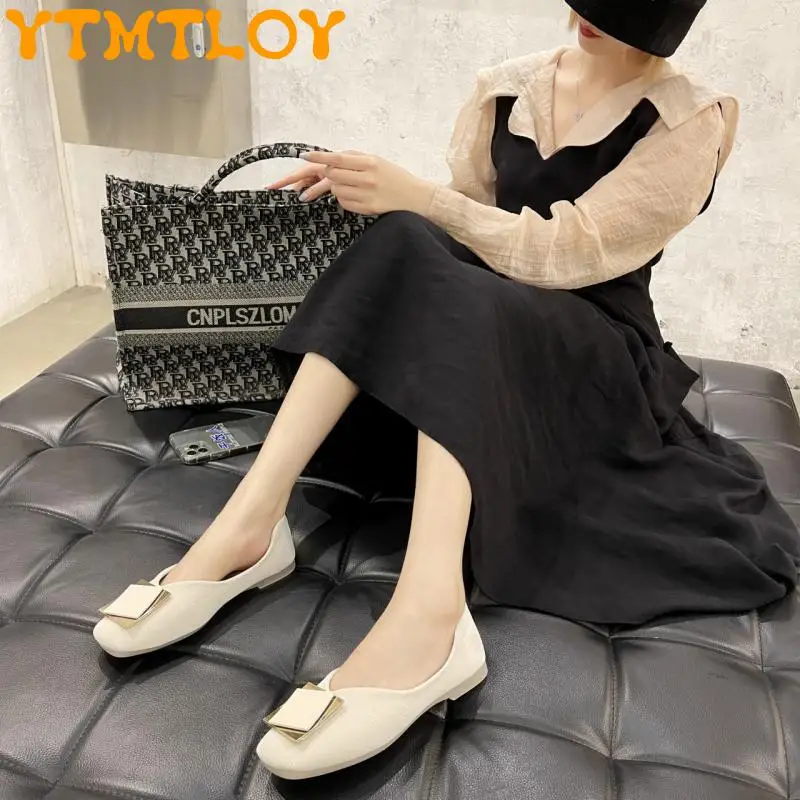 

Flat Square Toe Single Shoes Women Shallow Mouth Flat Heel Square Buckle Peas Shoes All-match Soft Sole Mother Shoes Comfortable