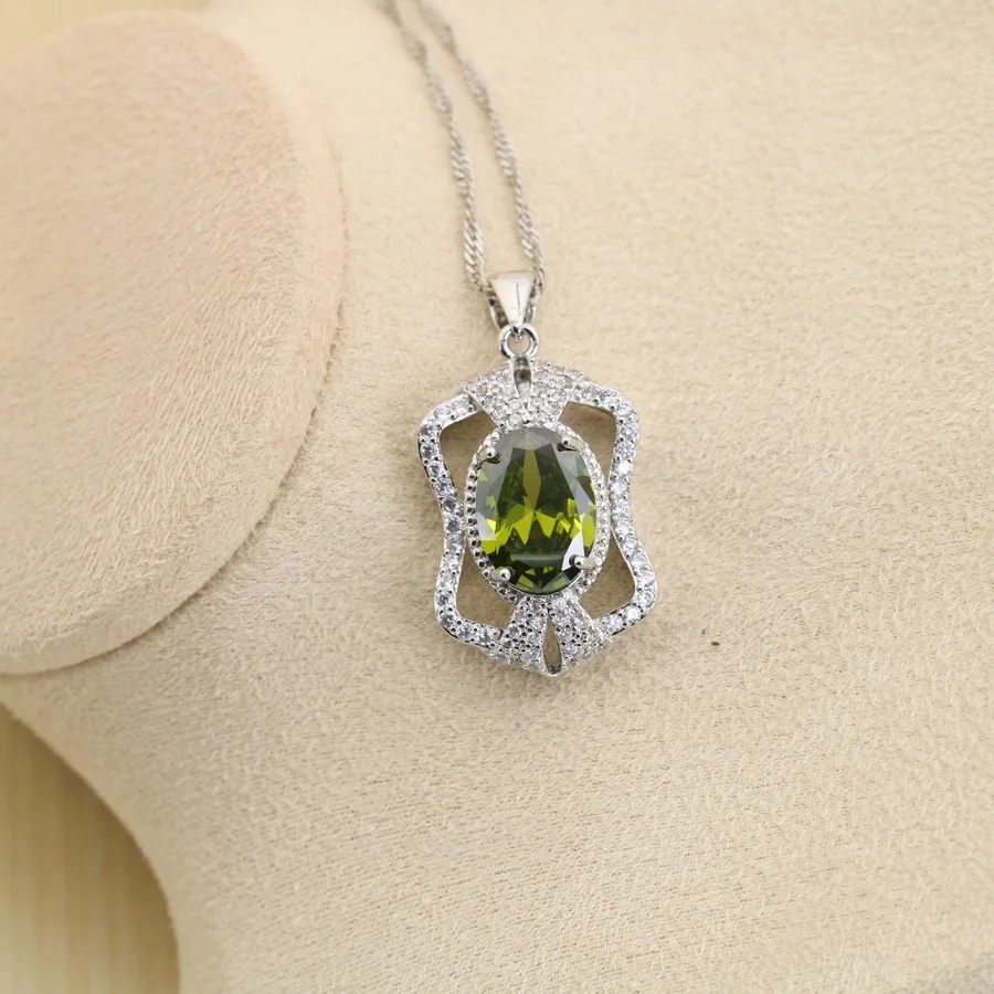 Комплект из колье и серёг серебра 925 пробы