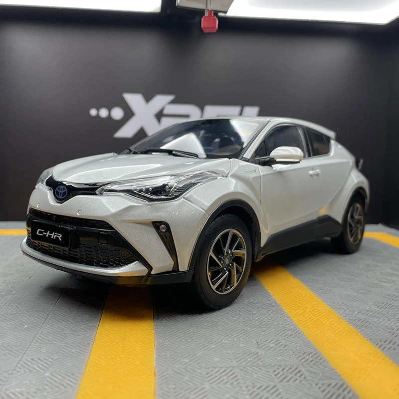 Модель автомобиля из сплава TOYOTA CHR C-HR