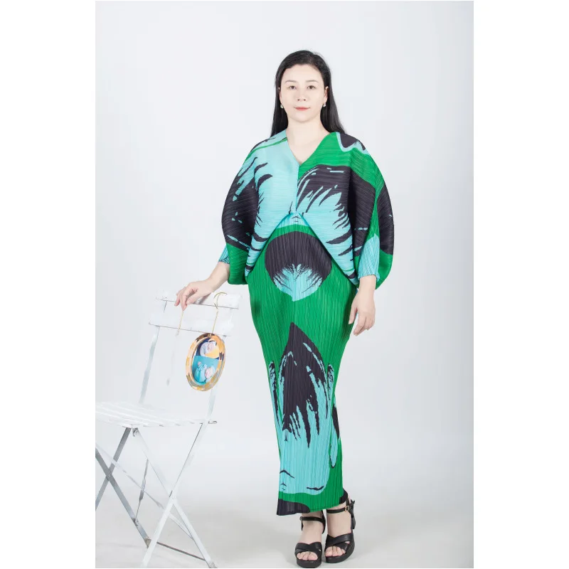 

Miyake Pleated Dress Women 2023 New Party Clothing Contrast Color Printed V-Neck Bat Sleeve Single Breasted Mid-length Dresses