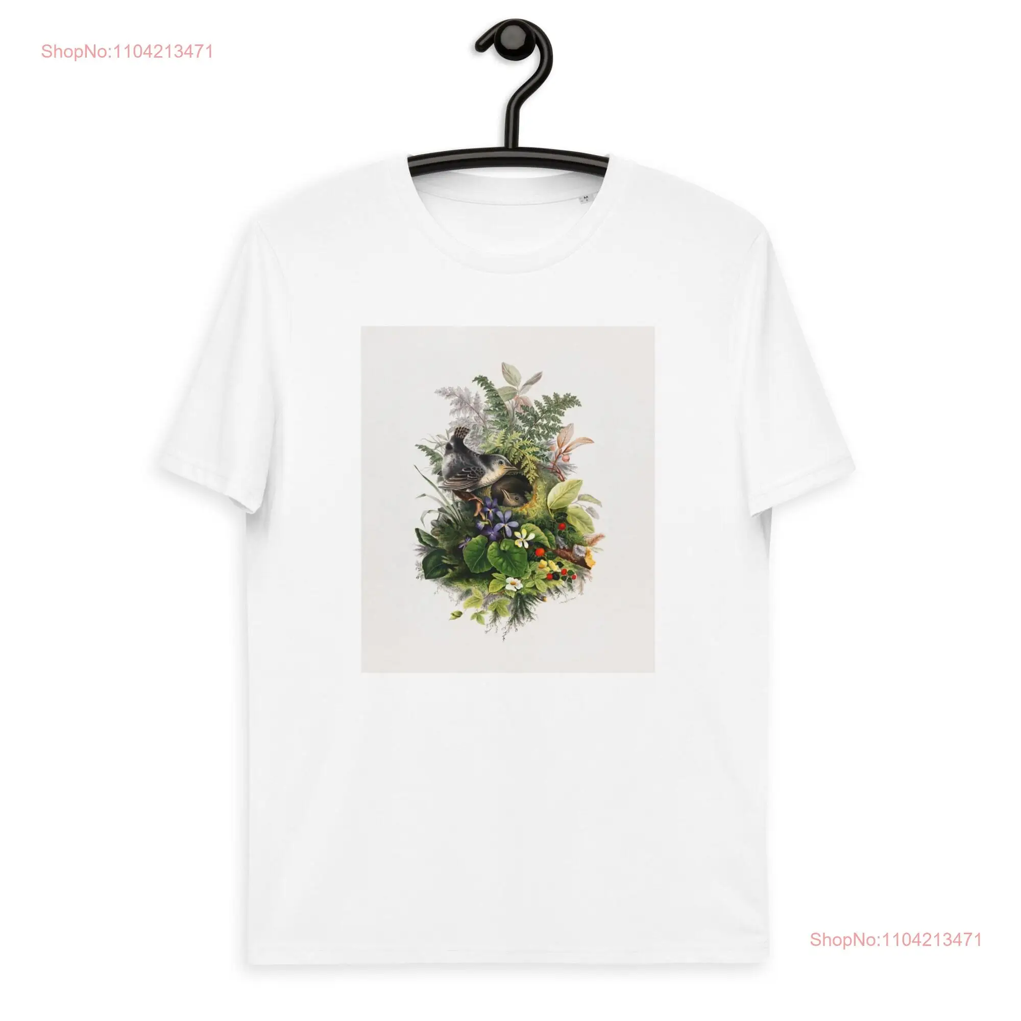 Футболка из органического хлопка. Милые и красивые маленькие птицы играют в виде