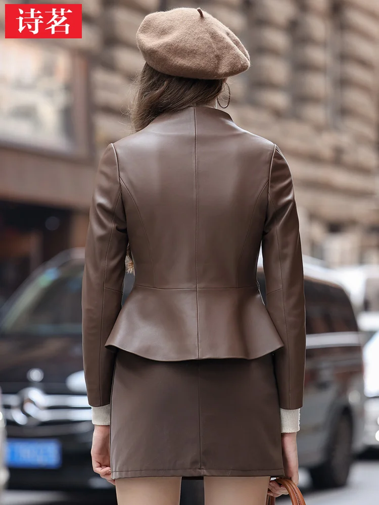 Рисунок 2 - Женское короткое пальто из натуральной кожи