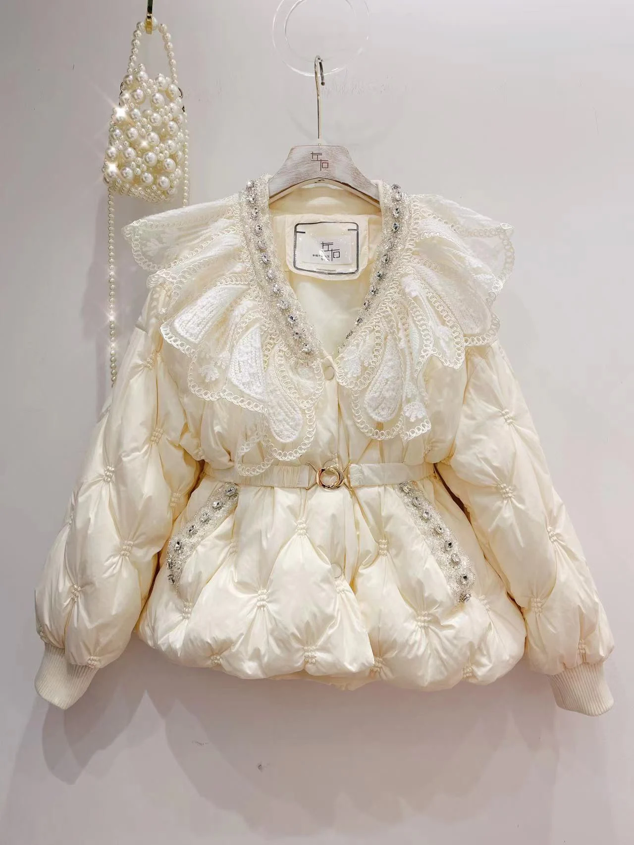 Winter New Heavy Industry Luxury Rhinestone Embroidery Lace Stitching Down Jacket Coat Elegant Loose Slimming Down Coat Women