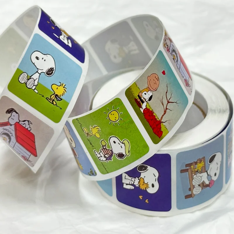 

Набор наклеек MINISO Снупи 500 шт.