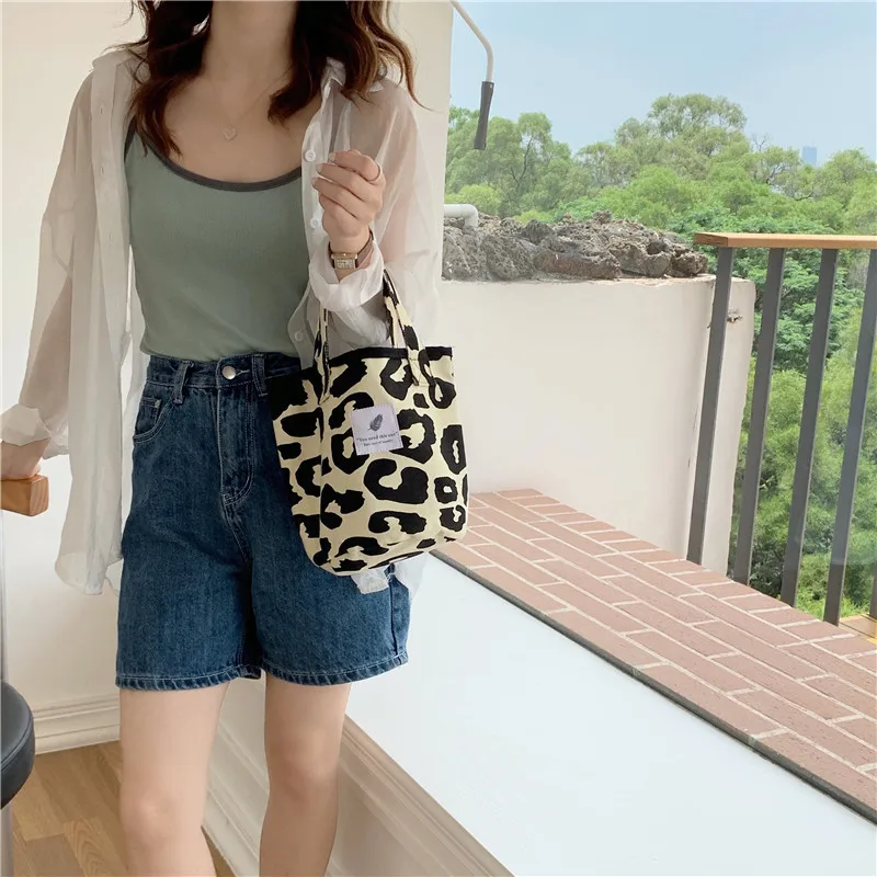 

Leopard print large capacity tote bag portable female student shopping bag