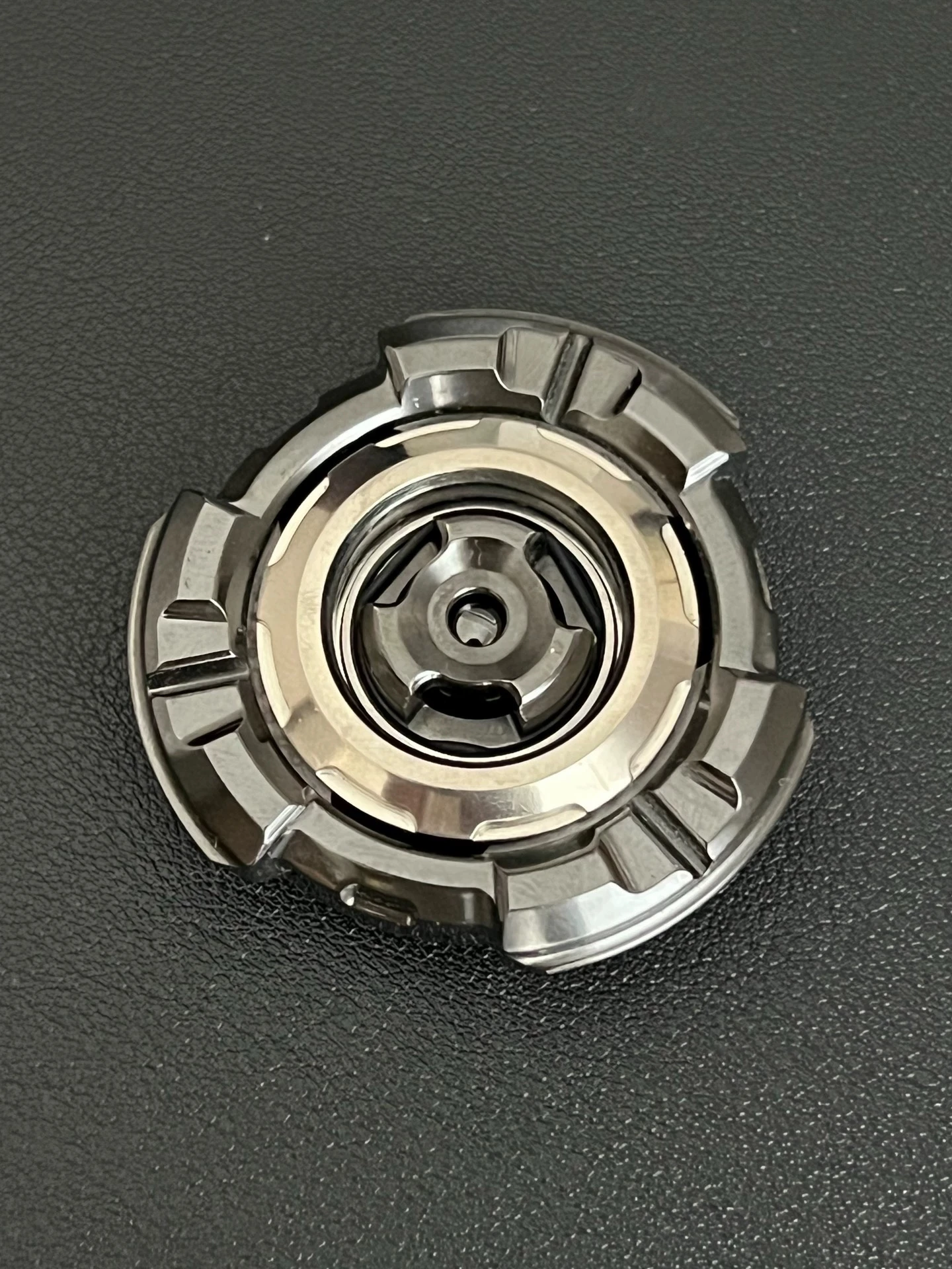 Циркониевый гироскоп на кончик пальца McKay Volcano из сплава циркония для