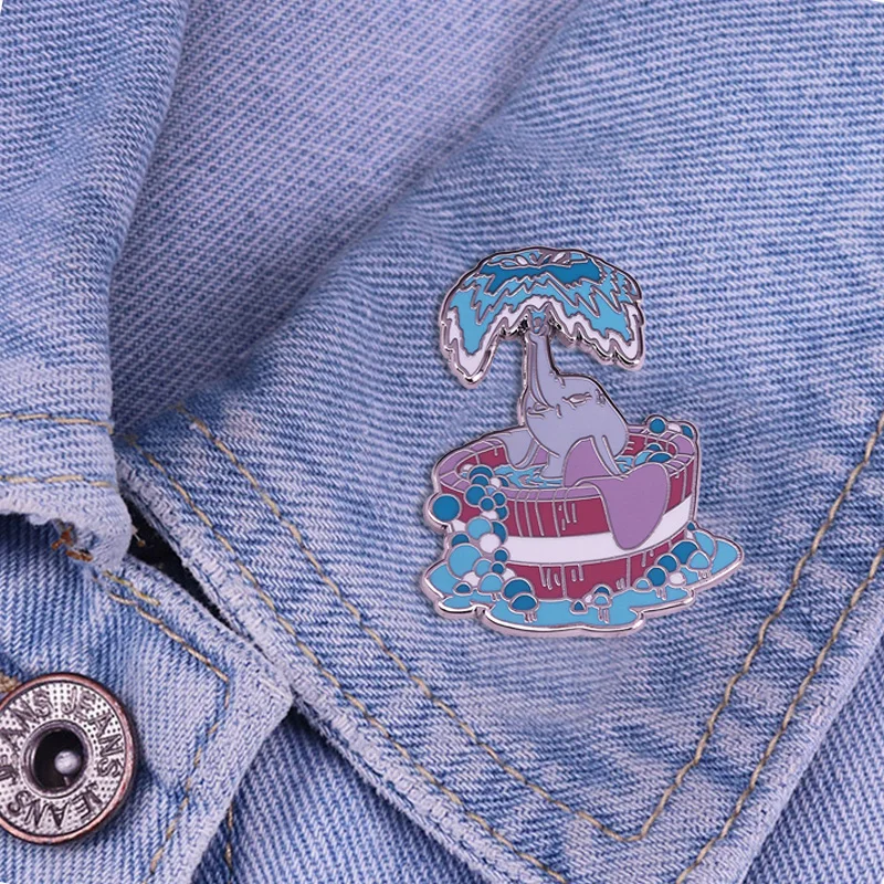 

Disney Creative Cartoon Dumbo Enamel Pin Cute Dumbo Splash Fantasy Adventure Badge Fan Collectible Brooch Clothing Jewelry Gift