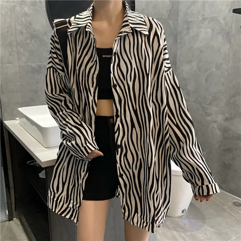 Блузка женская с длинным рукавом в стиле 90-х принтом зебры