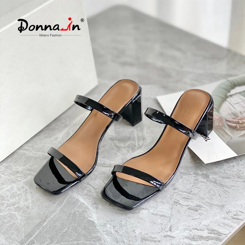 

Donna-in/2022 г. Летние женские босоножки из черной лакированной телячьей кожи с тонким ремешком элегантная женская обувь на высоком каблуке в го...
