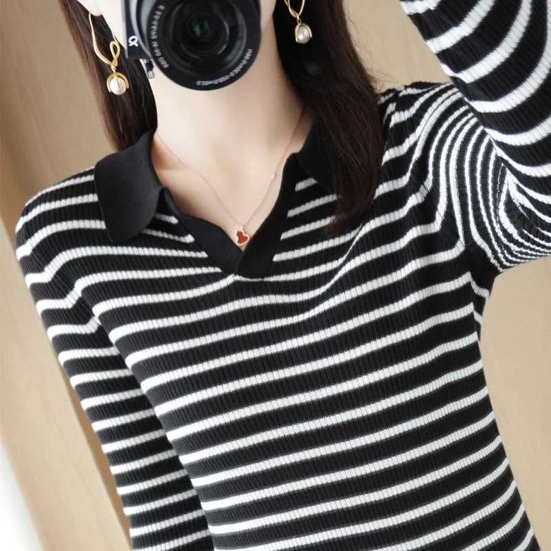 

2022 Winter New High End Stripe V-neck Popular Fashion European And American Pullover Sweater Women's Loose Korean Top Undercoat