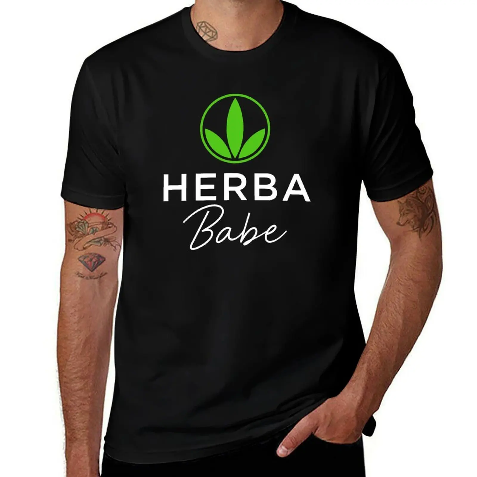 Фото Футболка Herba Babe для работы и повседневной носки с коротким рукавом №1