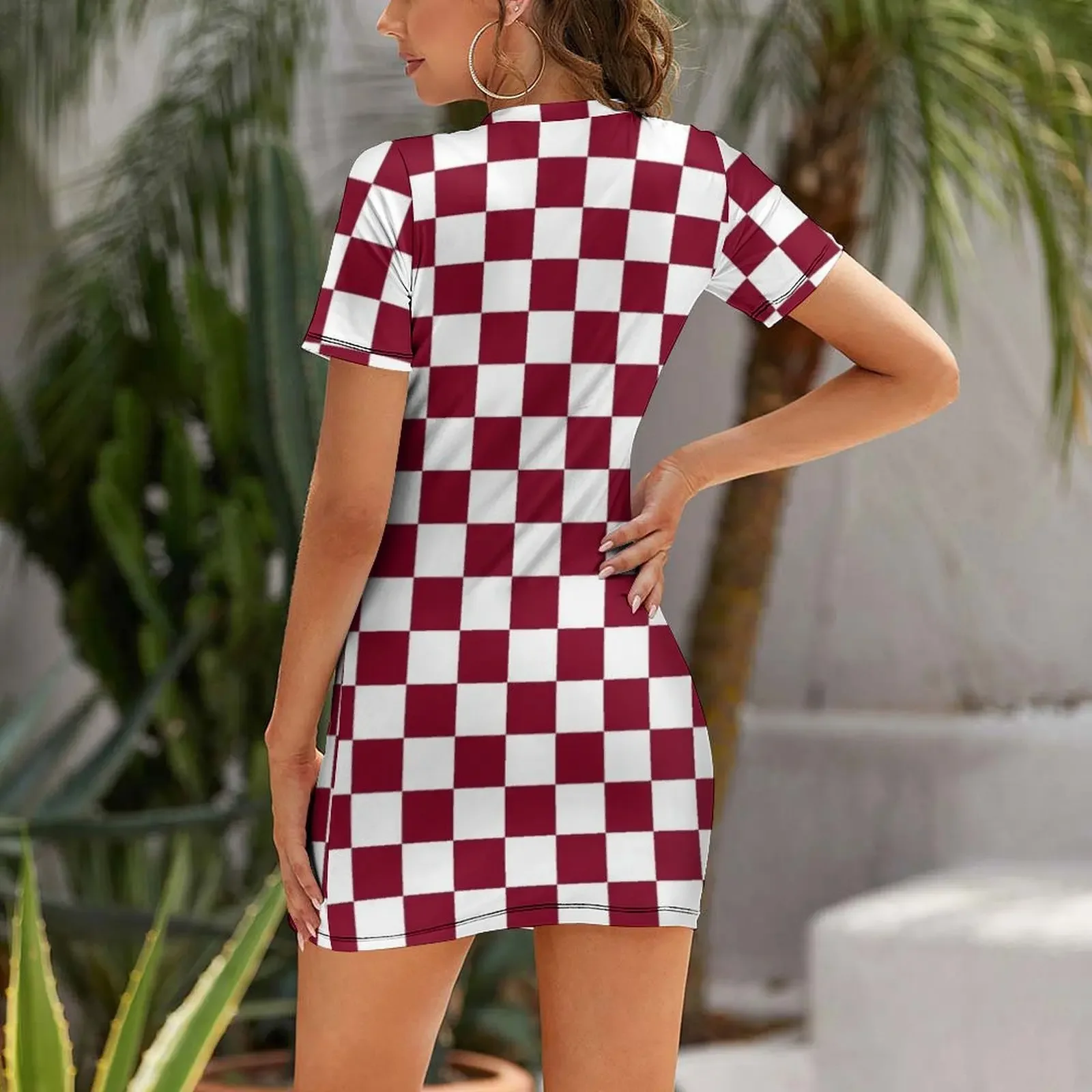 Маленькое клетчатое - белое и бордовое красное платье с короткими рукавами