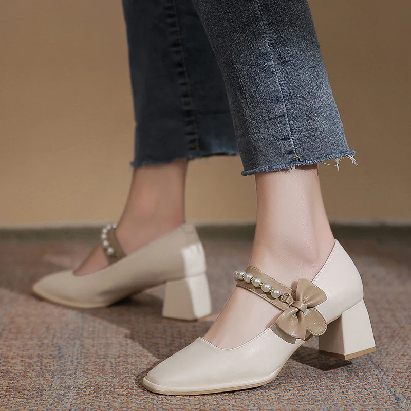 

Pearl Mary Jane shoes women's thick heel French new shoes heel square head fairy wind apricot single shoe