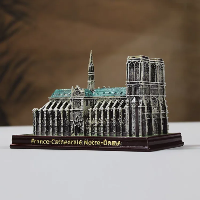 Модель собора Нотр-Дам в Париже Франция всемирно известное архитектурное