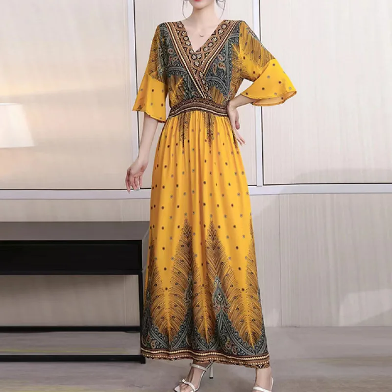 Хлопковое платье с этническим принтом и рукавами средней длины