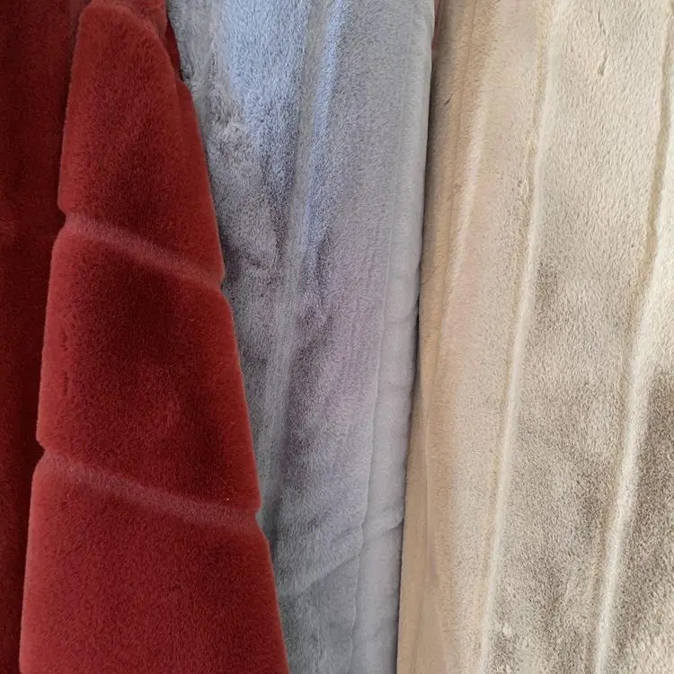 

Super Soft Cutting Groove Strip Wavy Imitation Rabbit Fur Fur Plush Fabric Toy Vest Scarf Hanging Fabric Wholesale