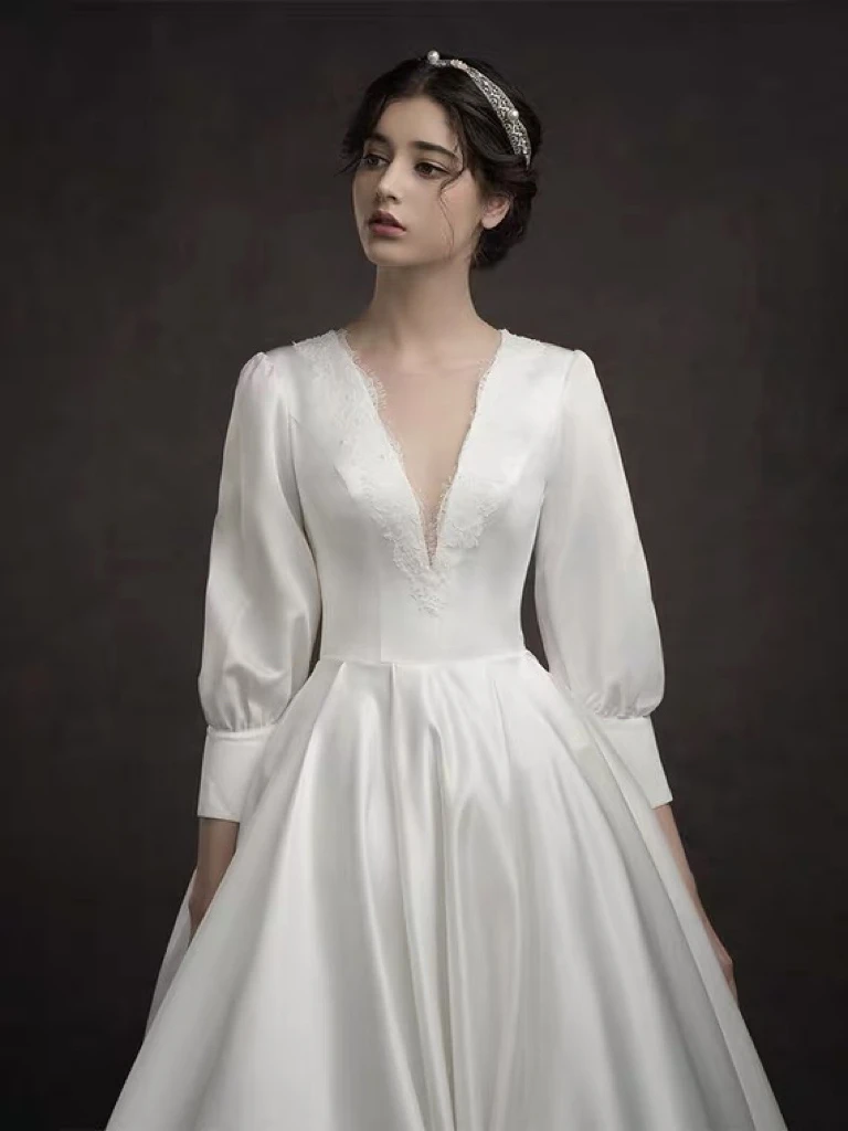 

Simple Wedding Dresses V-Neck Puff Sleeve Tailing Pleat Lace Long A Line Satin Princess French Customized Engagement Bridal Gown