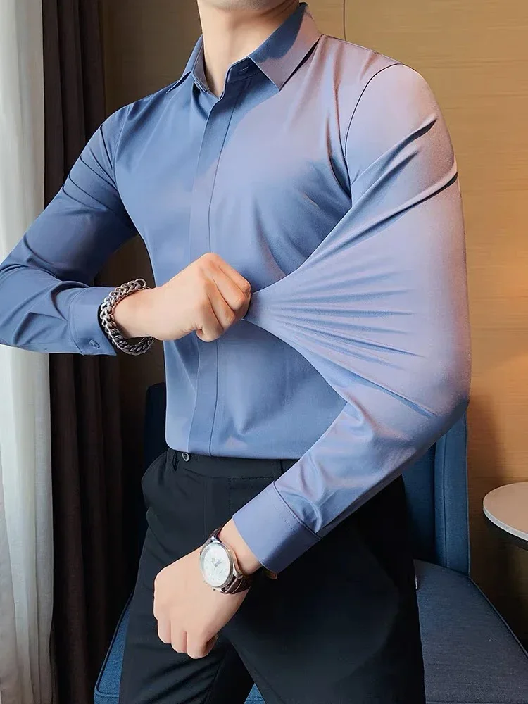 Мужская рубашка с длинным рукавом и скрытыми пуговицами