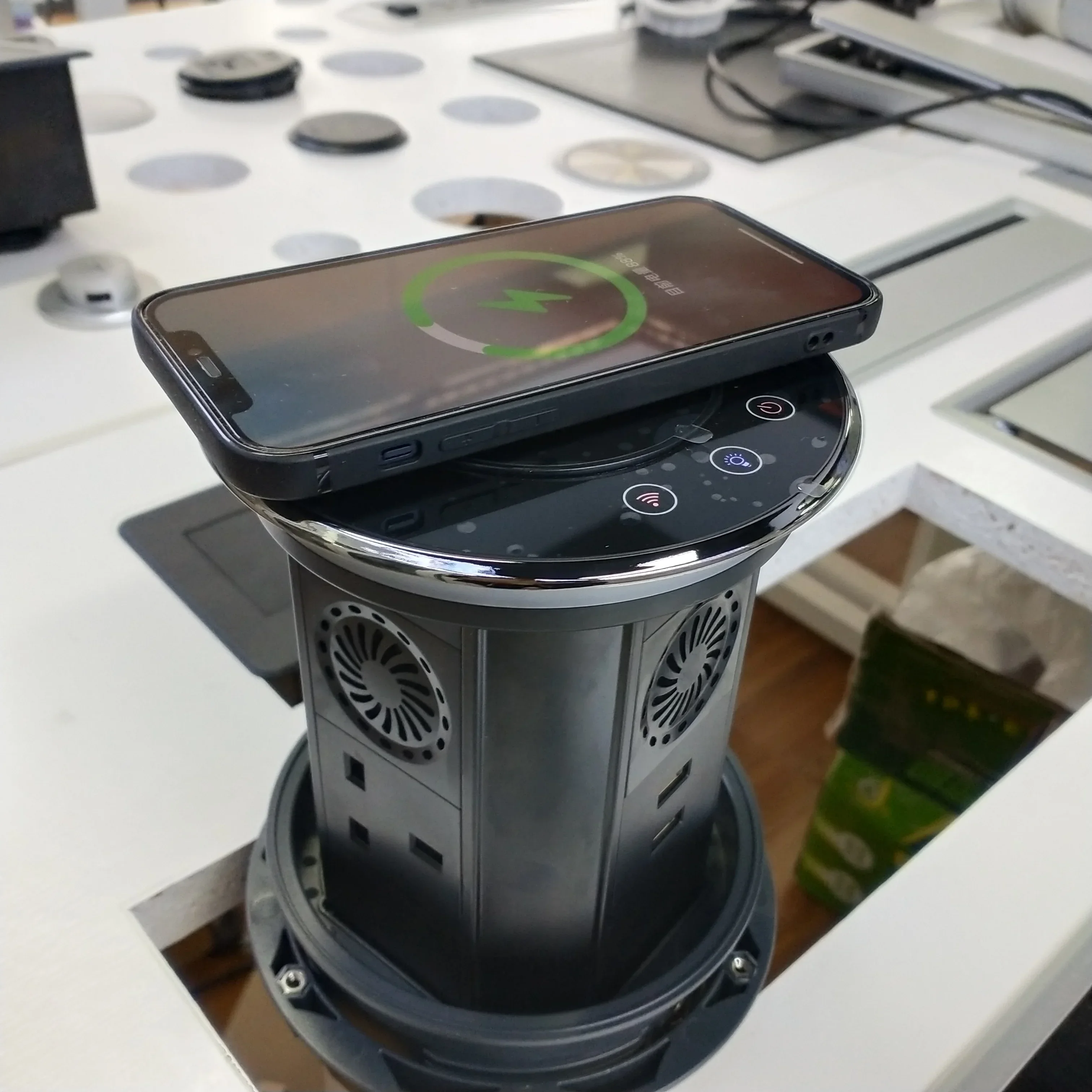 CE IP65 Wi-Fi умная британская вилка Электрическая подъемная моторизованная