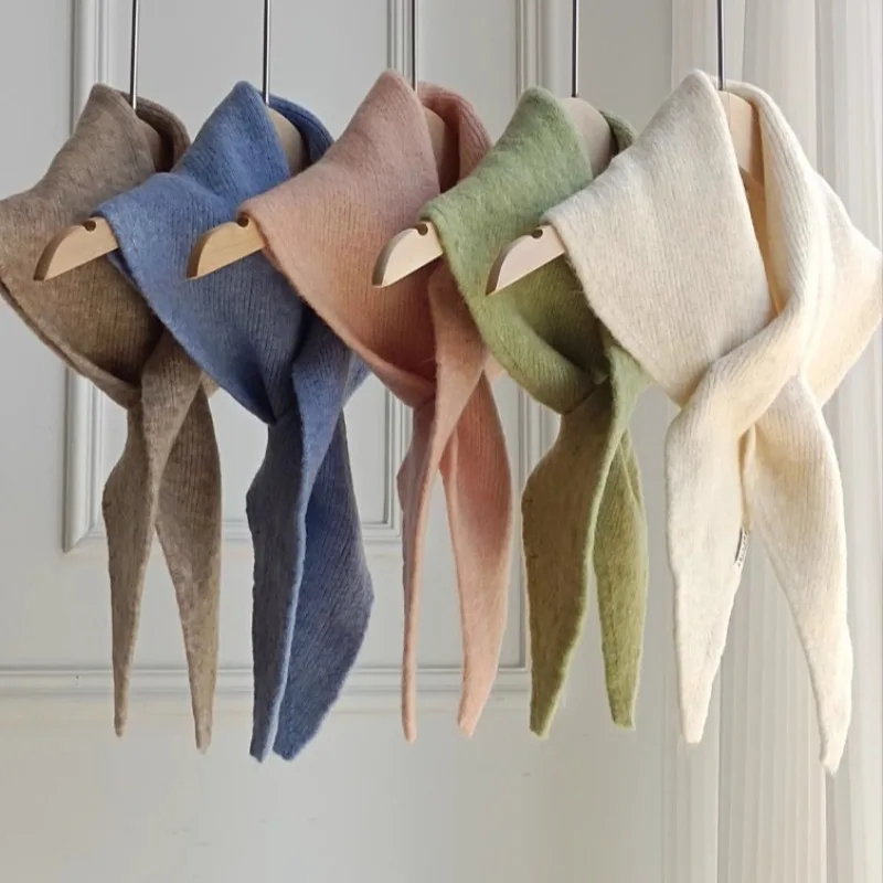 Британский оригинальный нишевый шерстяной вязаный треугольный шарф женский