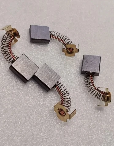 

Графитовые щетки для серводвигателя, 10 шт.