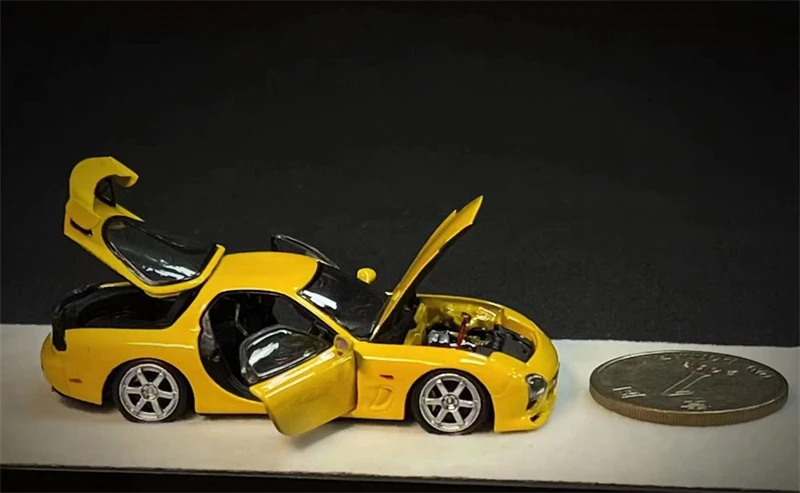 

Коллекционная Миниатюрная модель автомобиля PGM 1:64 Mazda FD3S RX7